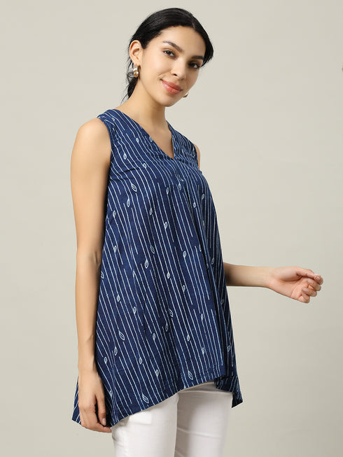 Sleeveless Cotton Indigo Top with Striped Pattern