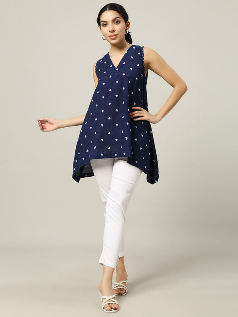 Sleeveless Cotton Indigo Top with Tiny Hearts
