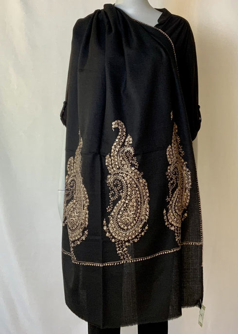 Hand Embroidered Paisley Pala Pattern