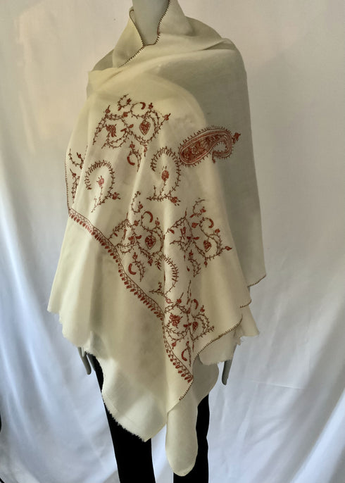 Hand Embroidered Needle Work Paisley Border