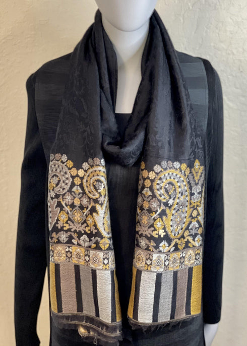 CASHMERE WITH KANI BORDER - BLACK AND YELLOW PAISLEY - makersweave.com